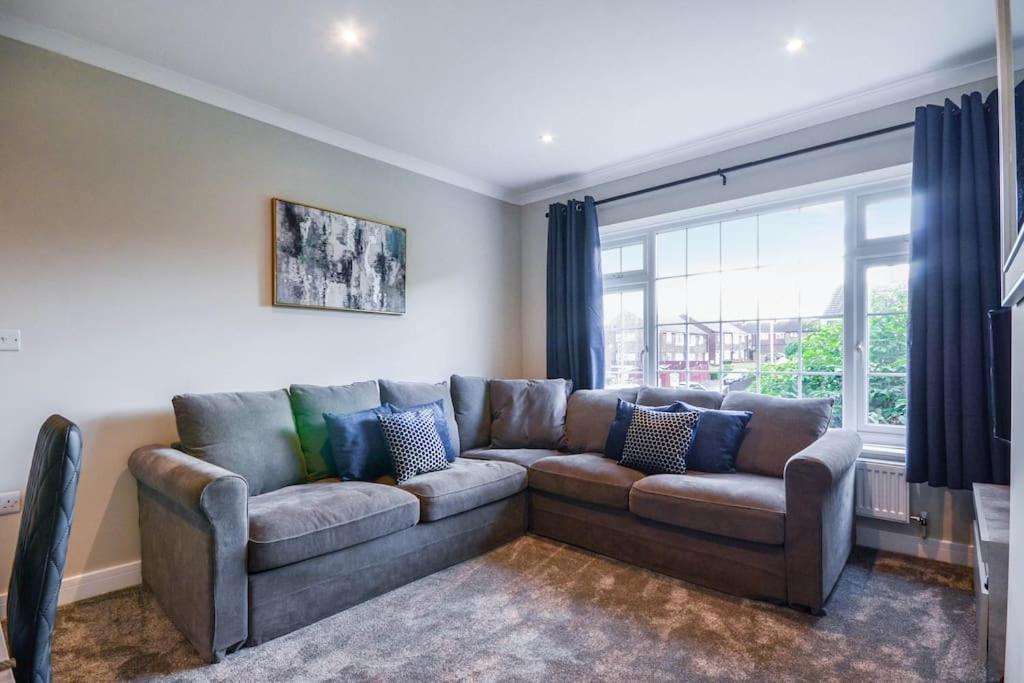 Potter'S Escape-Walking Distance From The Studios! Abbots Langley Exterior foto
